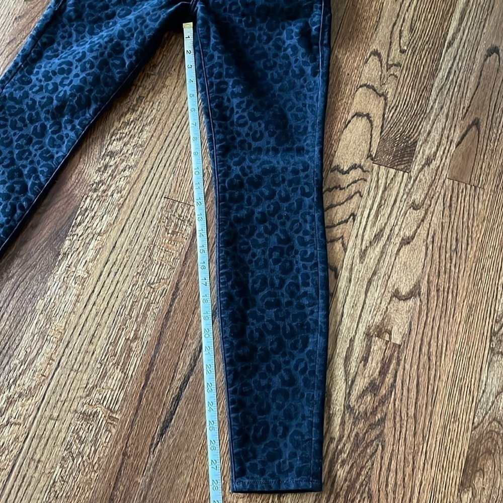 🆕 Rock & Republic Kashmiere Black Leopard Flocked Mid-Rise Legging-IRREGULAR - Picture 11 of 13
